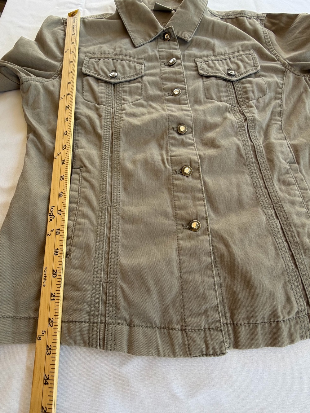 Chicos Size 1 Button Up Embellished Rhinestone Embroidered Khaki Green Jacket - Picture 6 of 12